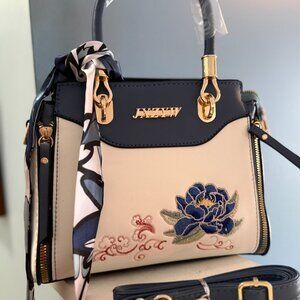 NWOT Pretty Novelty bag/purse/shoulder/crossbody w/scarf